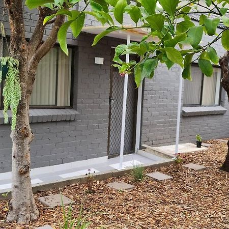 2 Bedroom Home Close To Melb Airport Melbourne Exterior photo